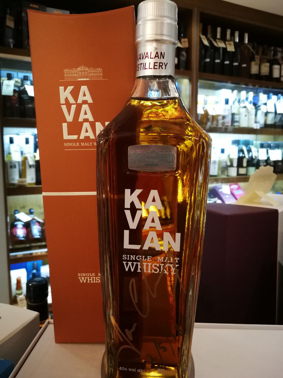 Kavalan Limited Edition Signed Bottle Single Malt Whisky - 70cl 40%